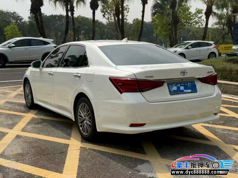 17年丰田皇冠轿车抵押车出售