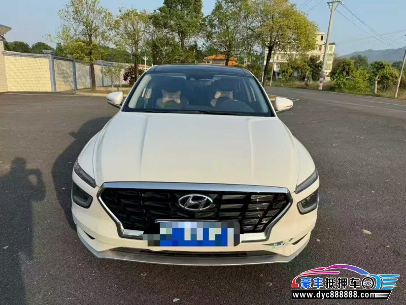 抵押车出售22年现代名图轿车