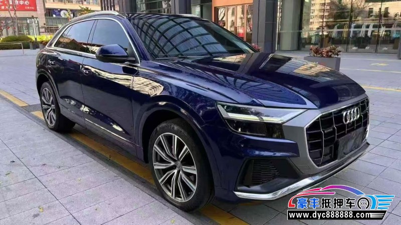 21年奥迪Q8轿车抵押车出售