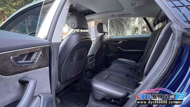 21年奥迪Q8轿车抵押车出售