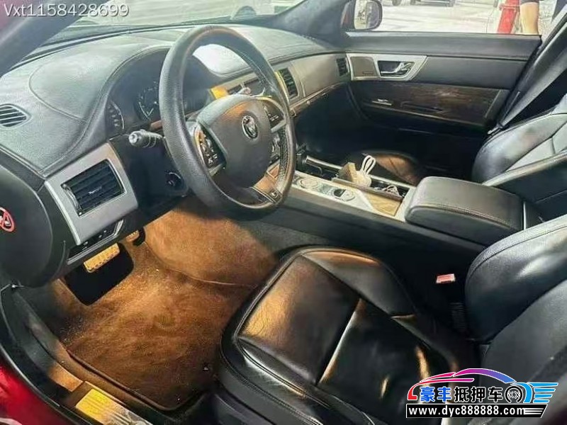 14年捷豹XF轿车抵押车出售