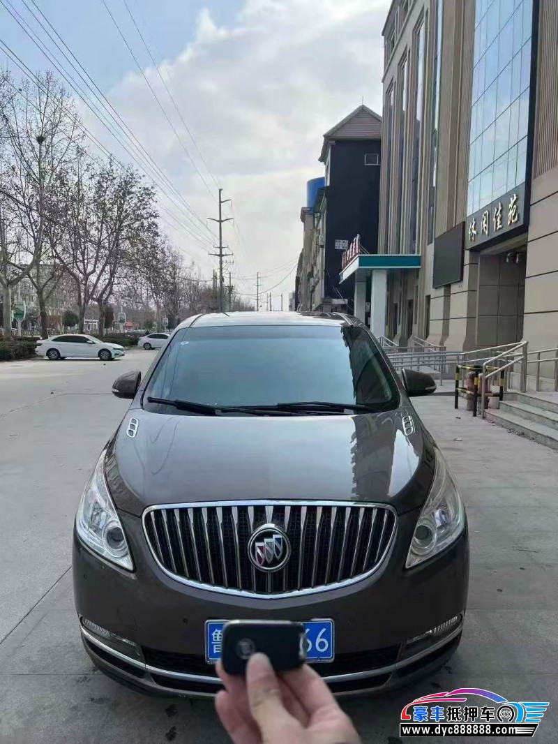 抵押车出售17年别克GL8轿车