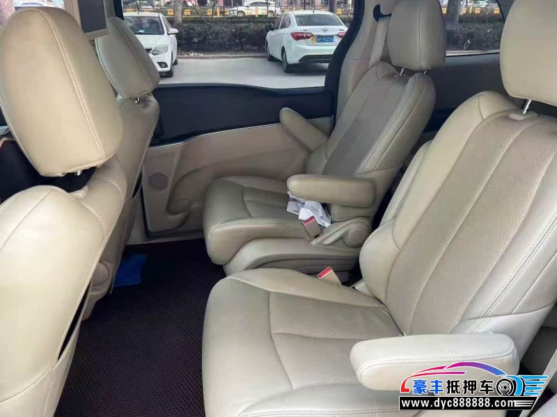 17年别克GL8轿车抵押车出售