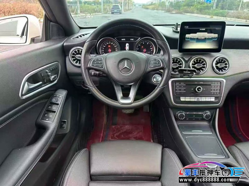 18年奔驰CLA轿车抵押车出售