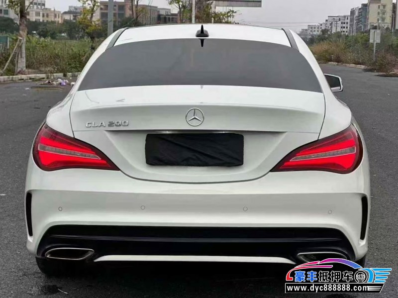 18年奔驰CLA轿车抵押车出售