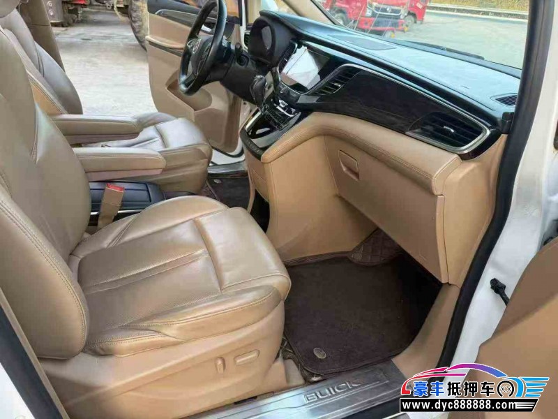 18年别克GL8轿车抵押车出售