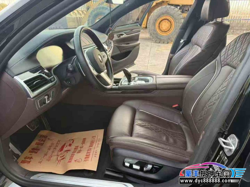 22年宝马7系轿车抵押车出售