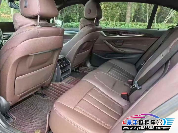 19年宝马5系轿车抵押车出售