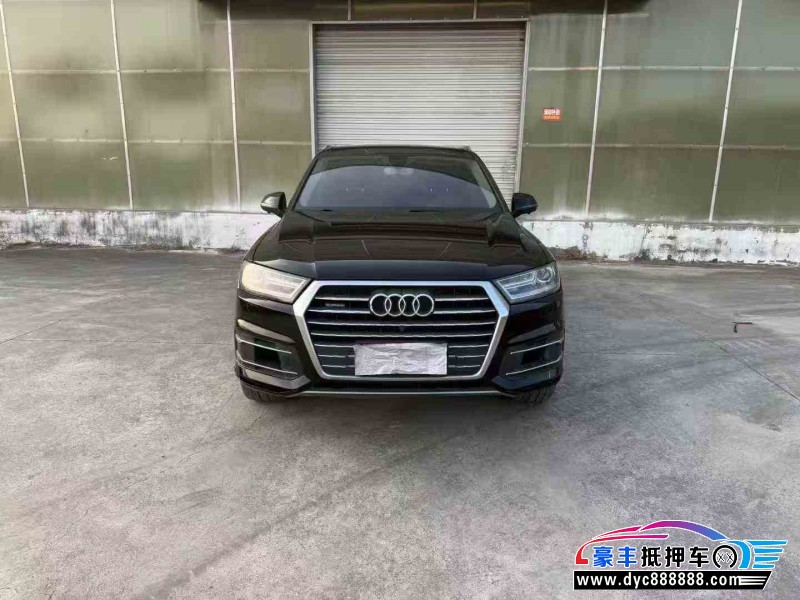 抵押车出售16年奥迪Q7轿车
