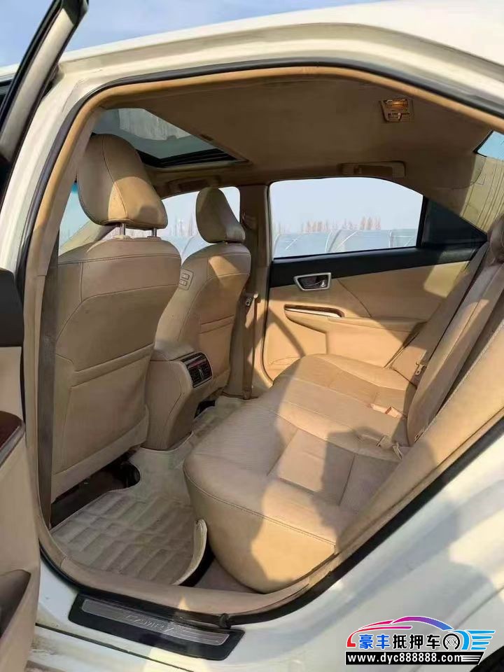 13年丰田凯美瑞轿车抵押车出售