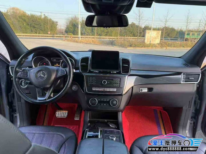 19年奔驰GLE轿车抵押车出售