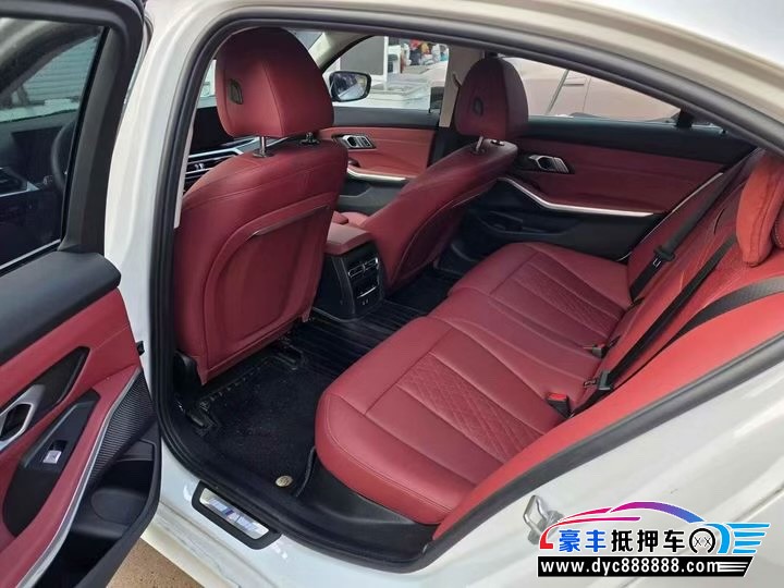 24年宝马3系轿车抵押车出售