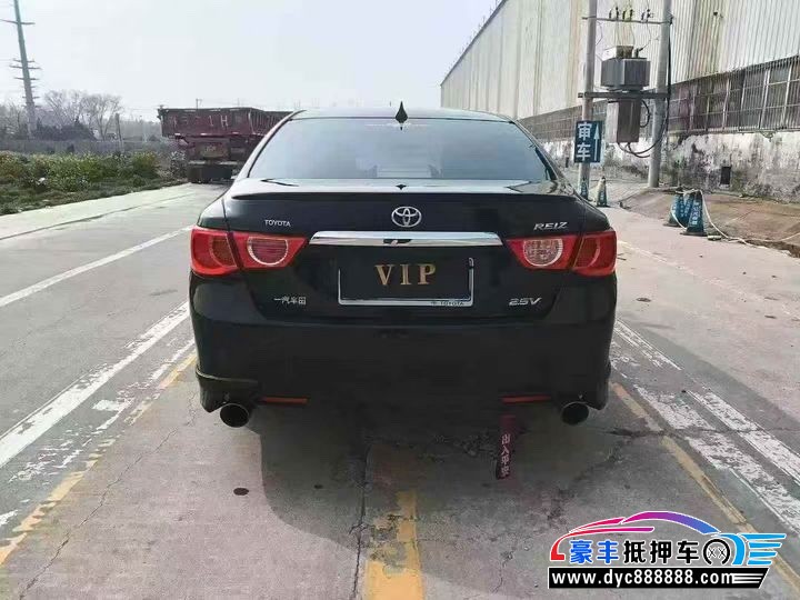 13年丰田锐志轿车抵押车出售