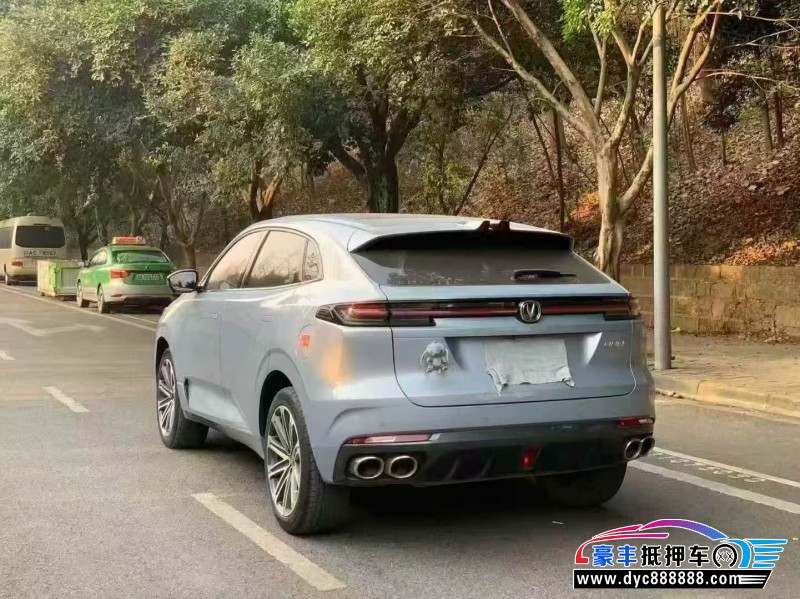 21年长安长安UNI轿车抵押车出售