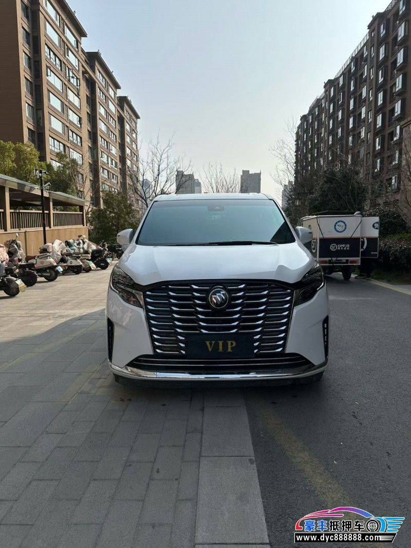 抵押车出售22年别克GL8轿车