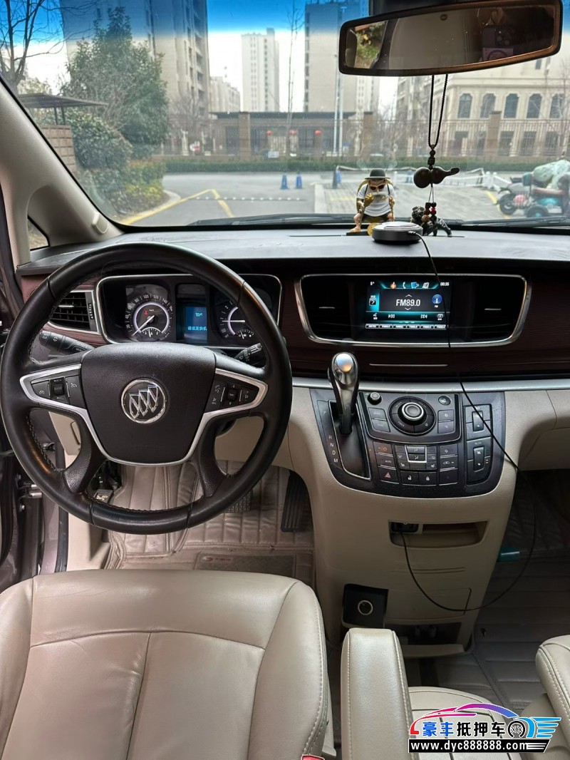 18年别克GL8轿车抵押车出售