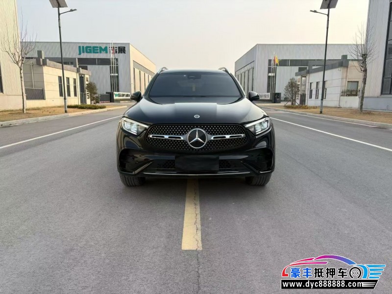 抵押车出售24年奔驰GLC轿车