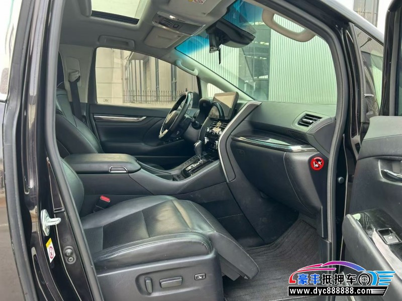 20年丰田威尔法轿车抵押车出售