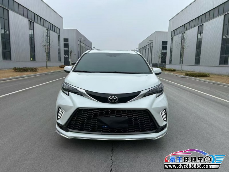 抵押车出售24年丰田格瑞维亚轿车