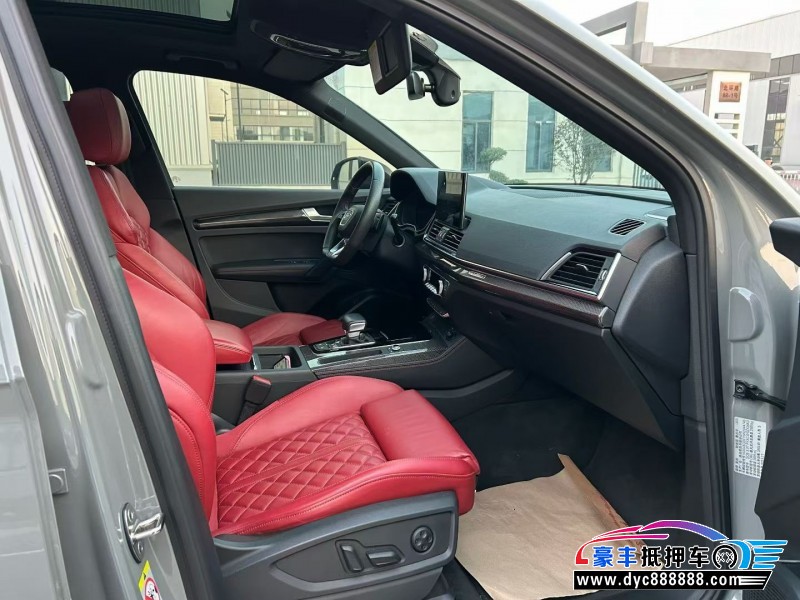 23年奥迪SQ5轿车抵押车出售