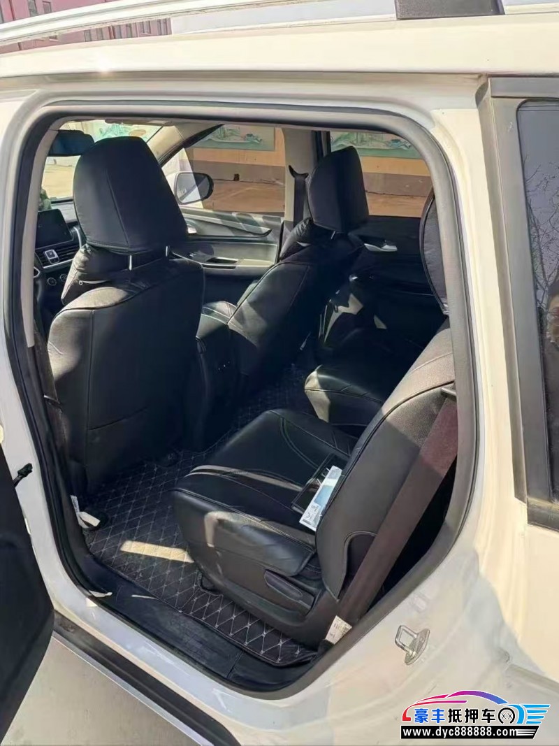 18年宝骏730SUV抵押车出售