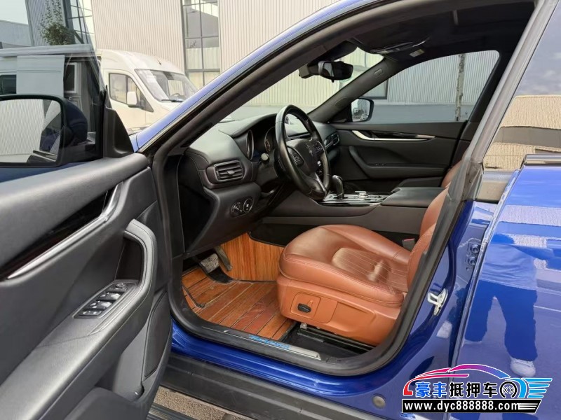 19年玛莎拉蒂莱万特轿车抵押车出售