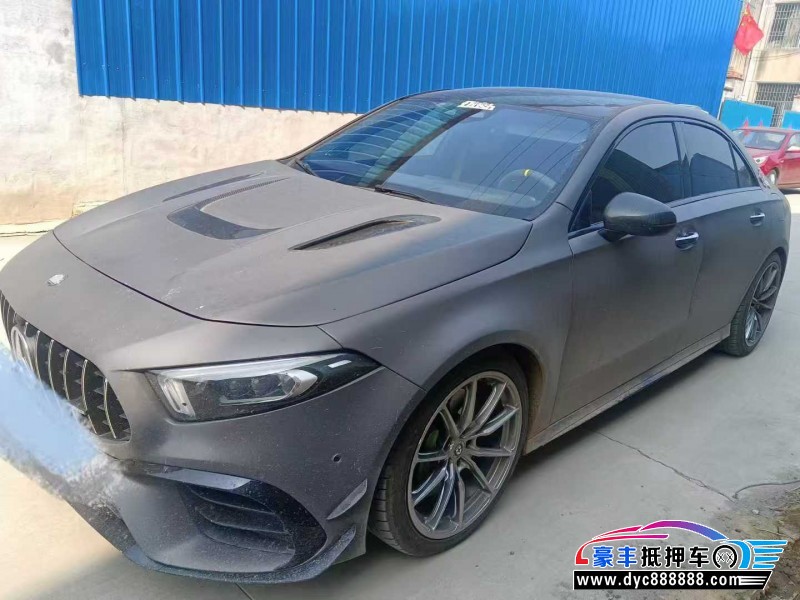 22年奔驰A轿车抵押车出售