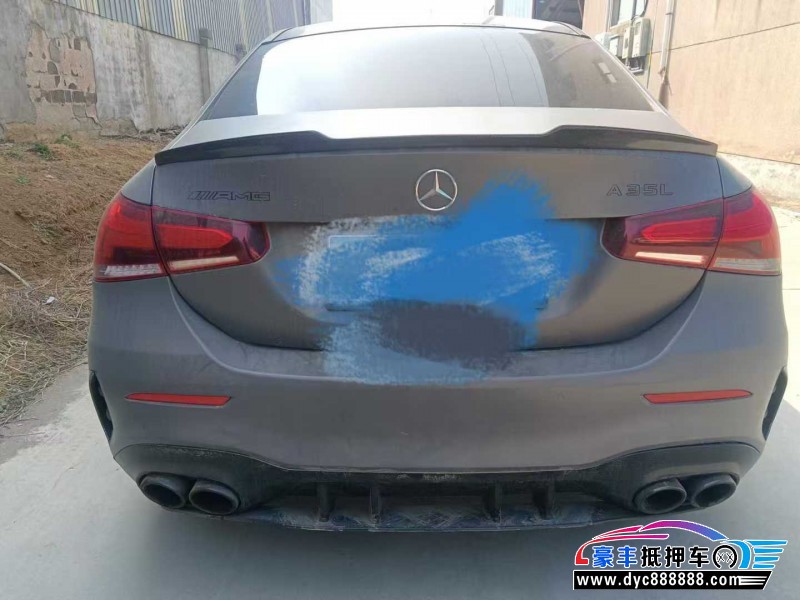 22年奔驰A轿车抵押车出售