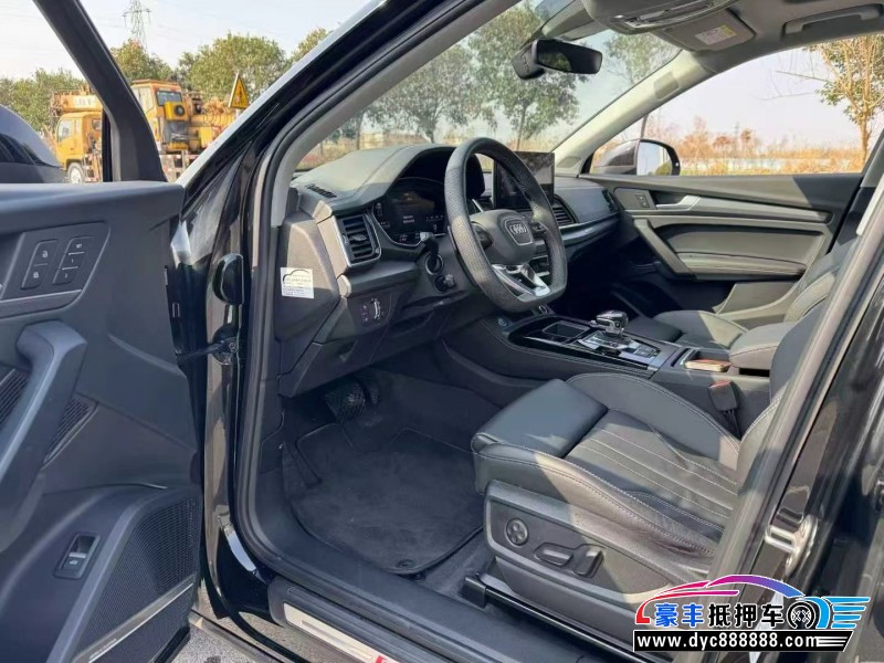 23年奥迪Q5SUV抵押车出售