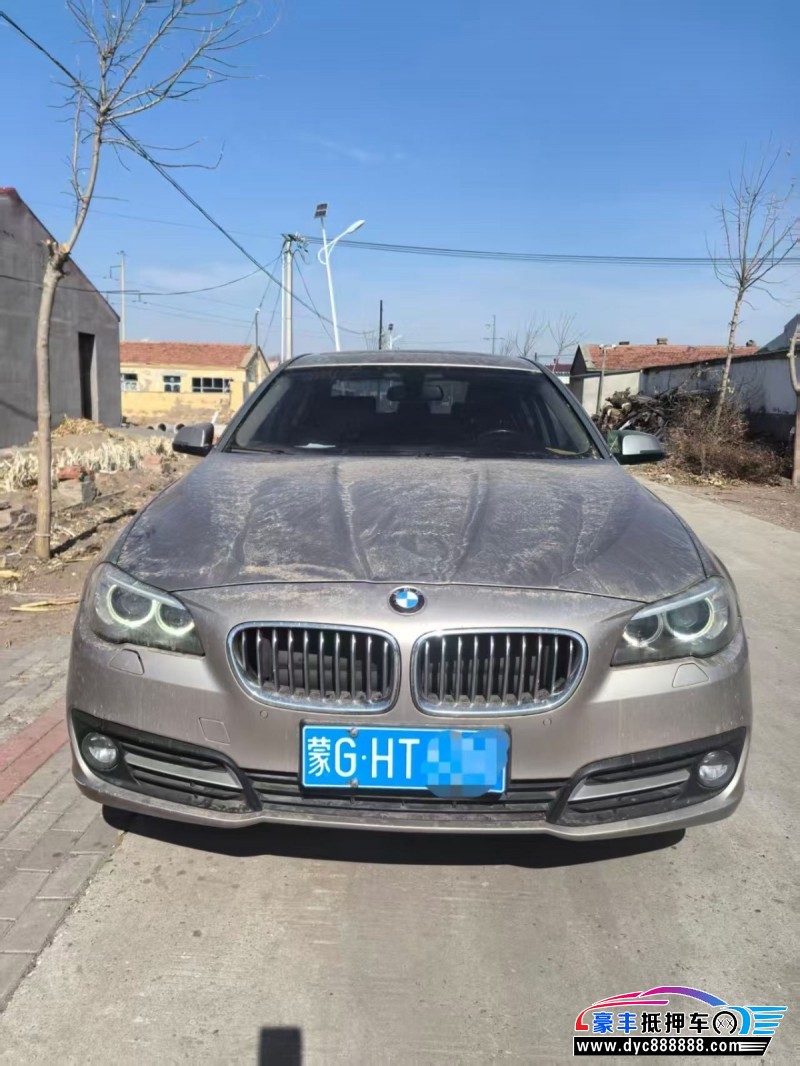 16年宝马5系轿车