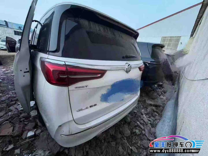 22年别克GL8轿车抵押车出售