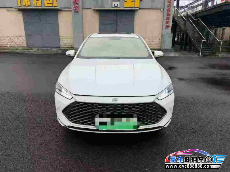 抵押车出售23年比亚迪秦轿车