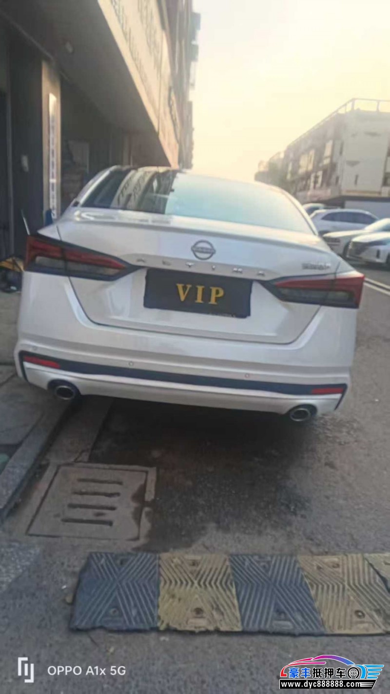 24年日产天籁轿车抵押车出售