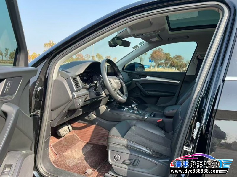 19年奥迪Q5轿车抵押车出售