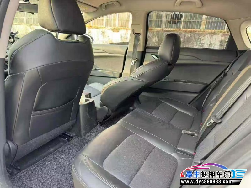 23年长安逸动轿车抵押车出售