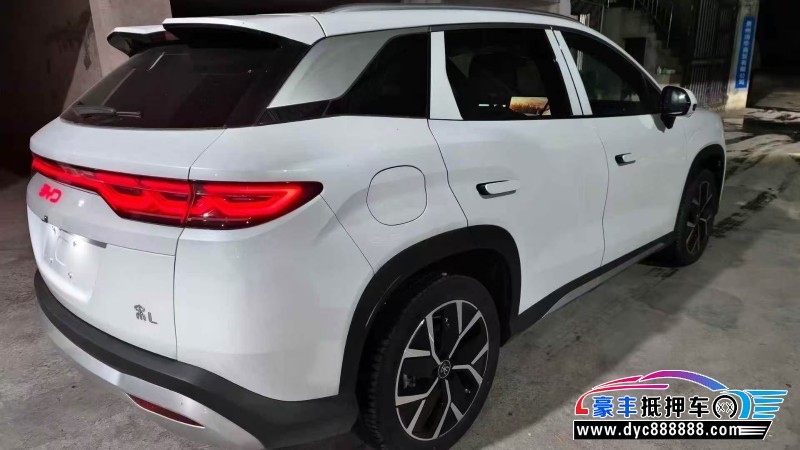 25年比亚迪宋轿车抵押车出售