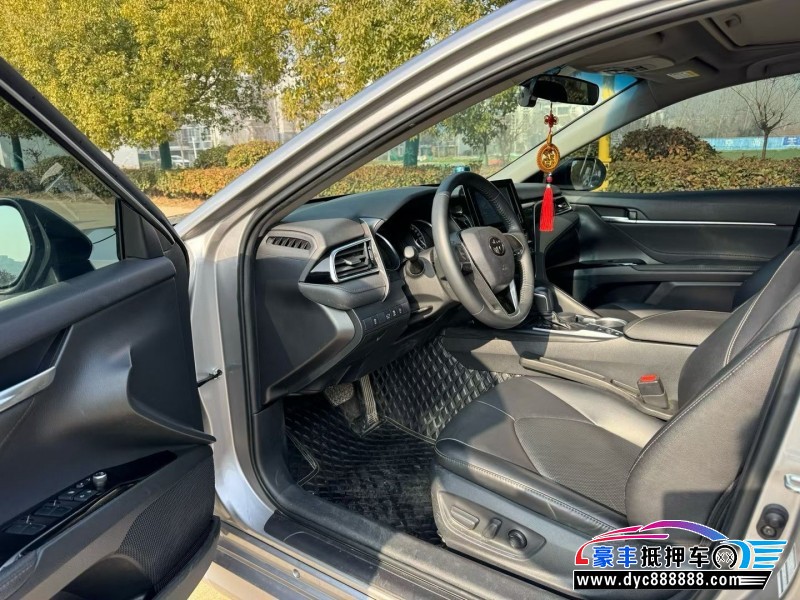 23年丰田凯美瑞轿车抵押车出售