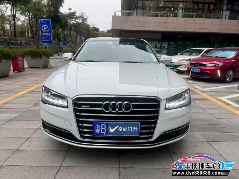 抵押车出售18年奥迪A8L轿车