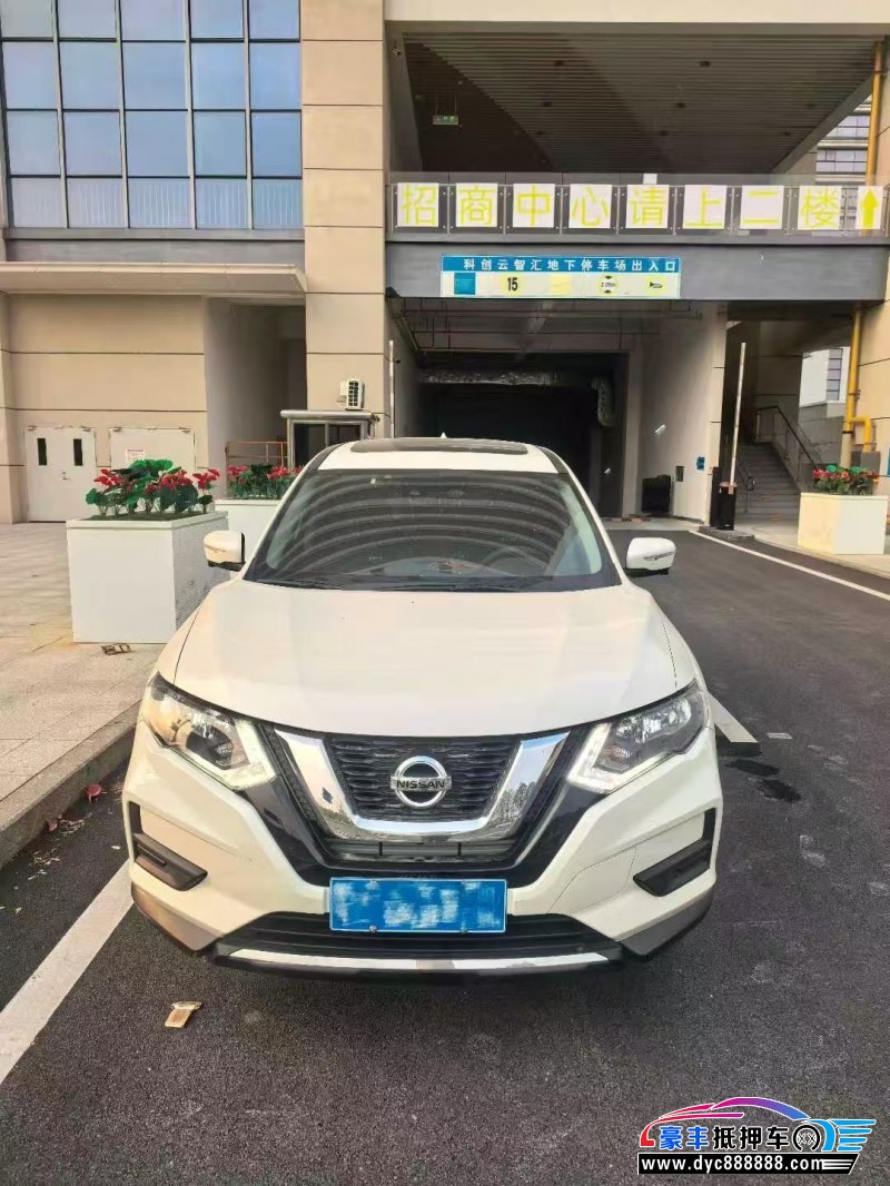 抵押车出售24年日产奇骏轿车