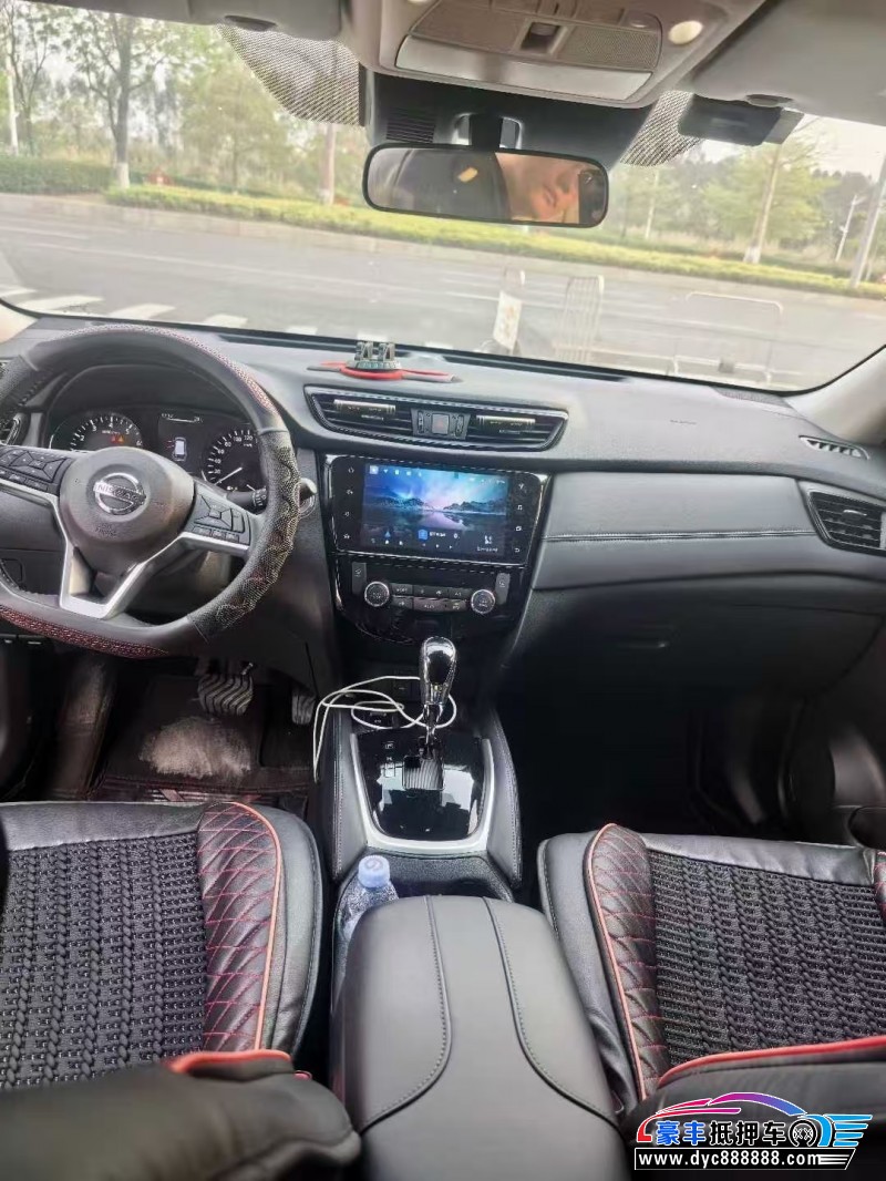 24年日产奇骏轿车抵押车出售