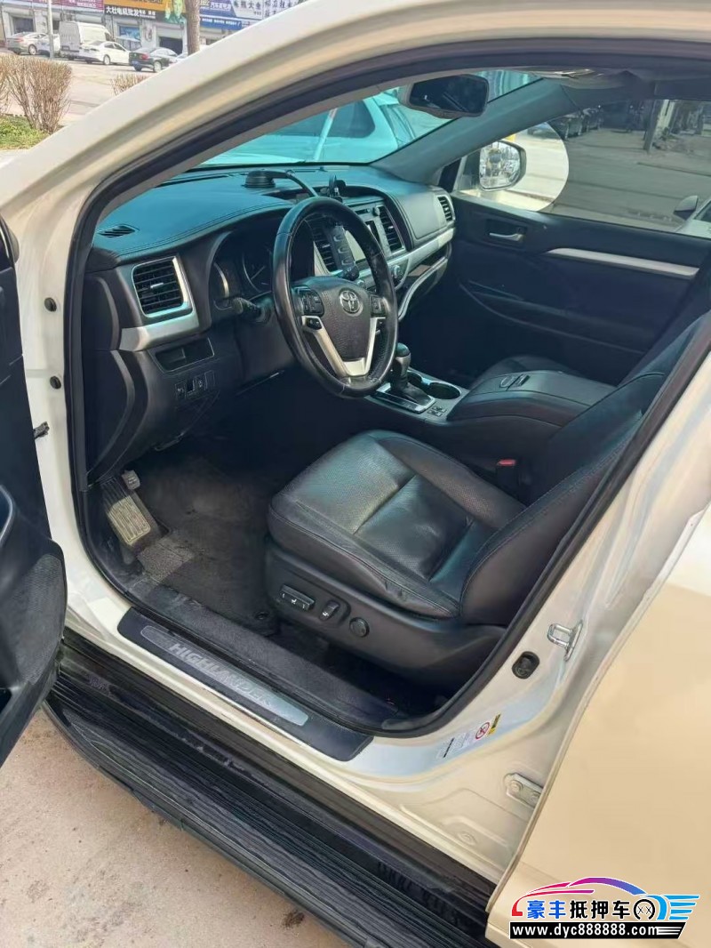 16年丰田汉兰达轿车抵押车出售