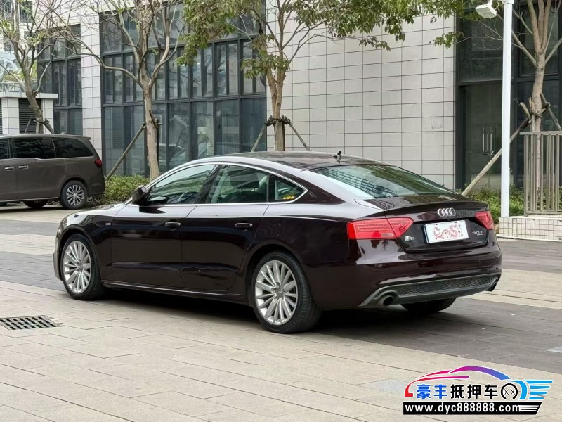 13年奥迪A5轿车抵押车出售