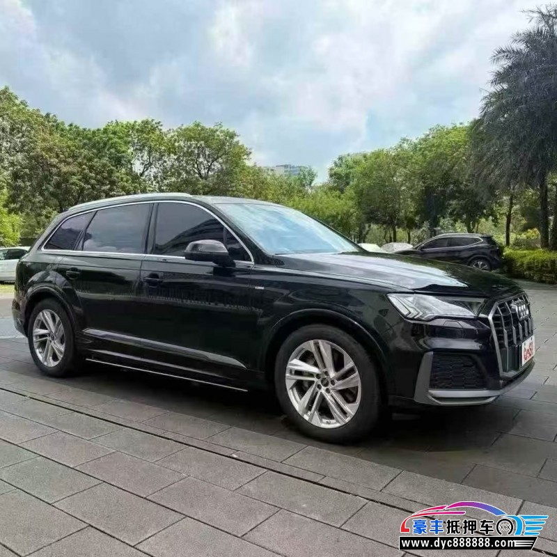 23年奥迪Q7轿车抵押车出售