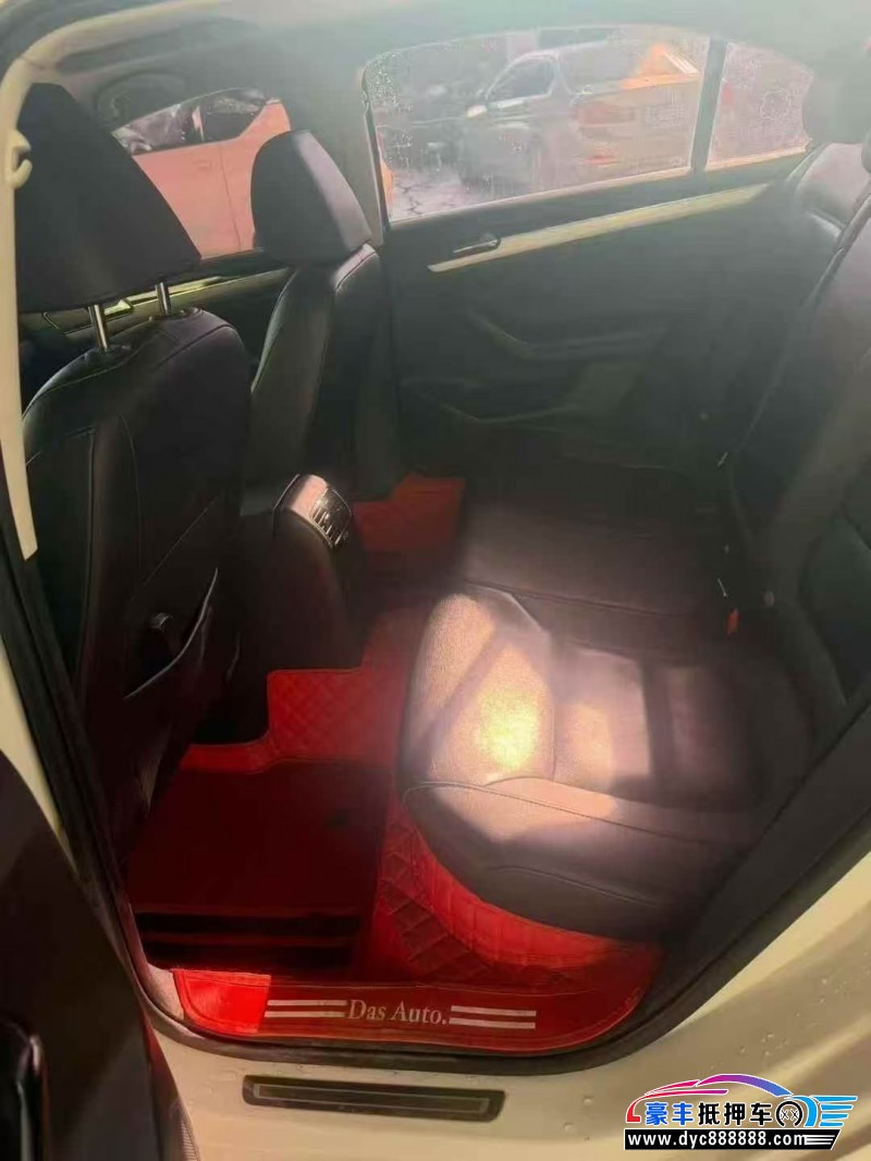 18年大众速腾轿车抵押车出售