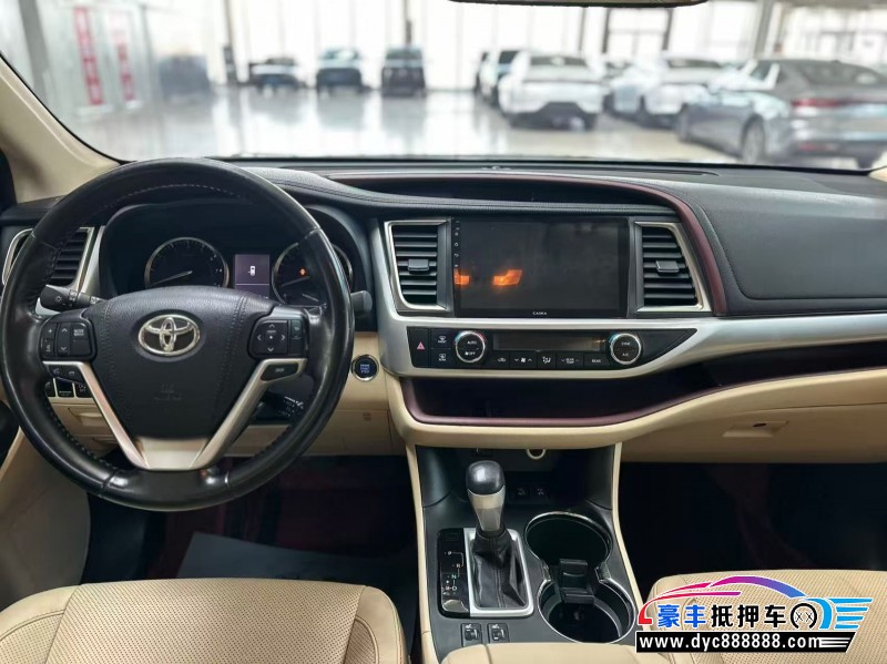 17年丰田汉兰达轿车抵押车出售