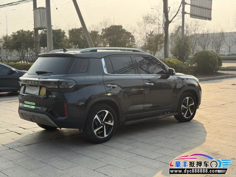 23年现代ix35轿车抵押车出售