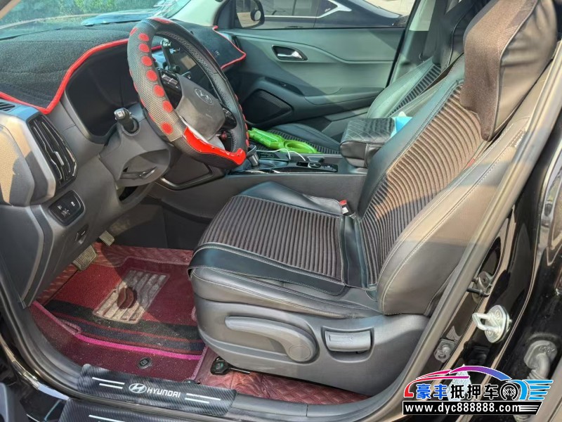 23年现代ix35轿车抵押车出售