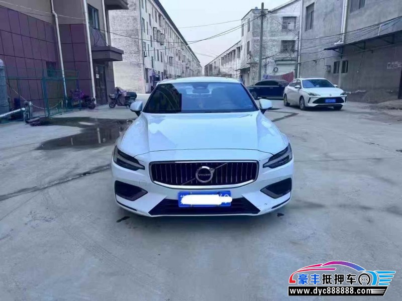 23年沃尔沃S60轿车抵押车出售