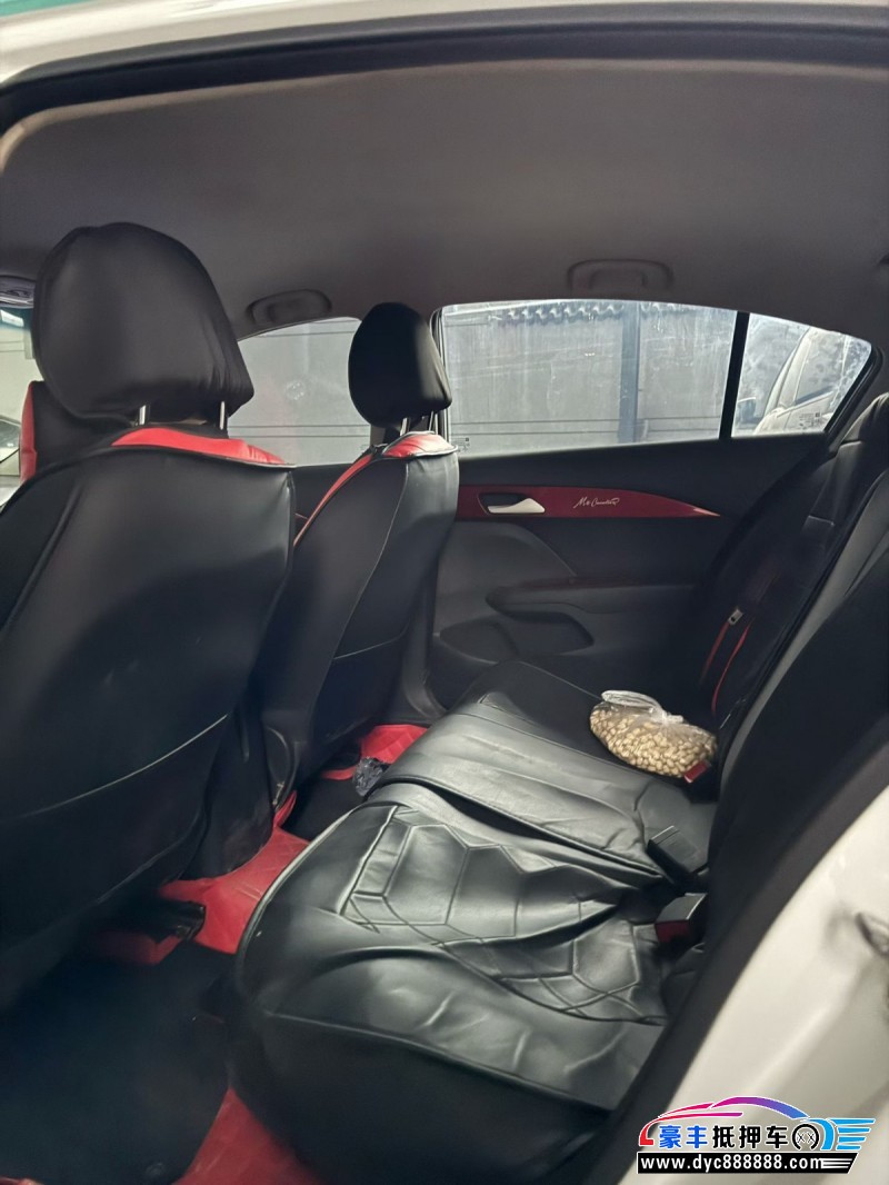 18年雪佛兰科沃兹轿车抵押车出售