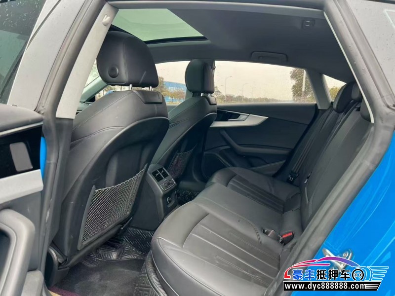 22年奥迪A5轿车抵押车出售